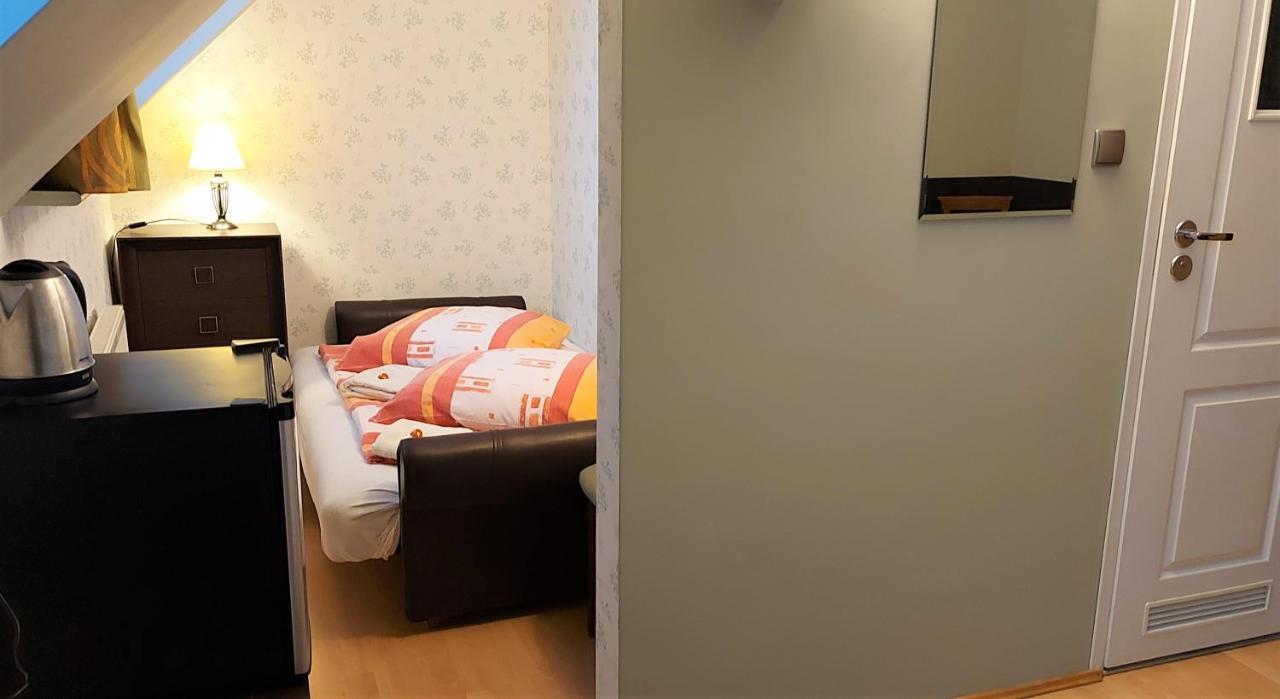 Dom Pod Kasztanami Apartment คาชิเมียร์ซ ดอลนี ภายนอก รูปภาพ